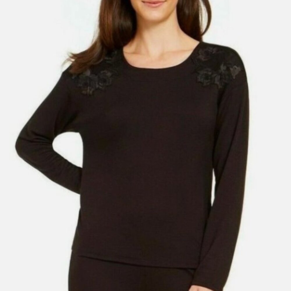 Black Long Sleeve Top and Lounge Pant Set with Floral Detail. Small